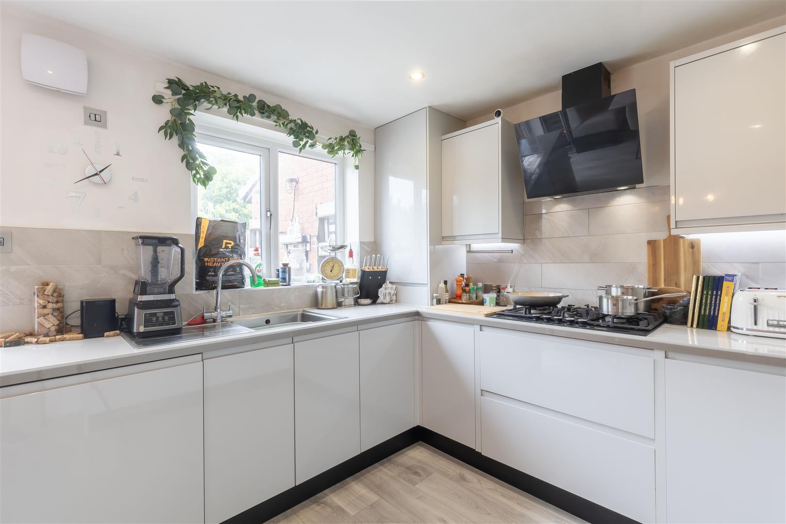 2 bed property in Freckleton Court, Lytham St. Annes